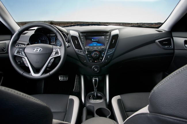 05-2013-hyundai-veloster-turbo-650x432.3jpg