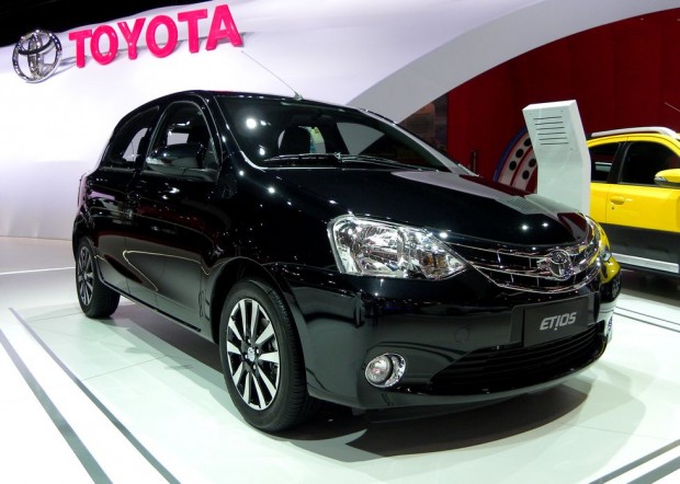 toyota-etios-6-620x442